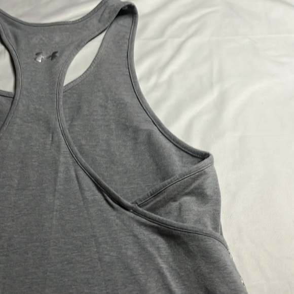 Under Armour Light Gray Tank with Shiny Silver Pattern - Picture 7 of 9